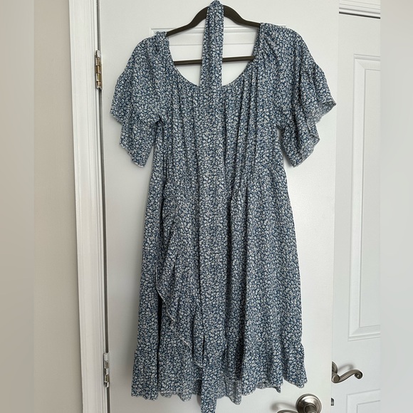 Blue and White Floral Ruffled Dress with removable belt - Picture 6 of 6